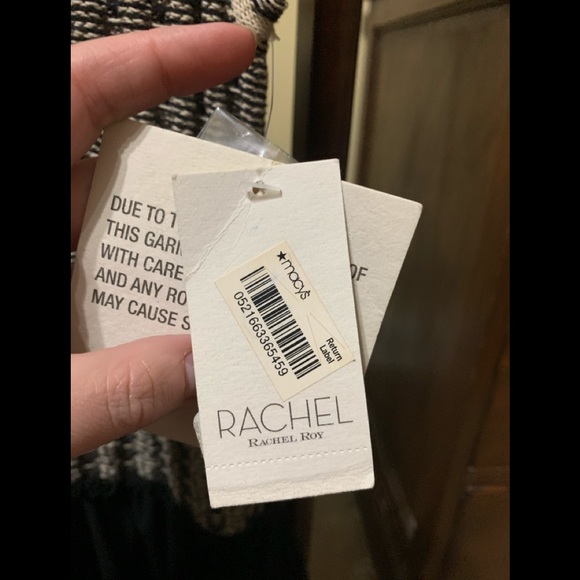 Dress - Picture 3 of 5